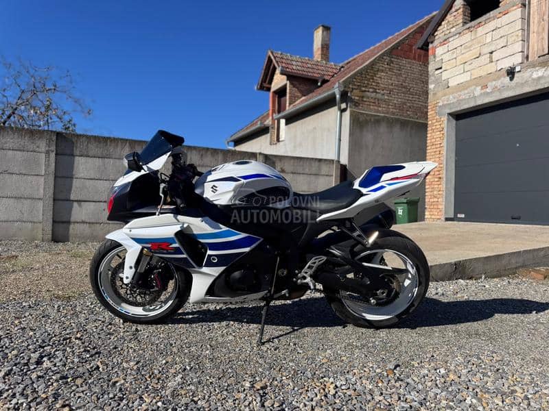 Suzuki GSXR 1000 1 milion
