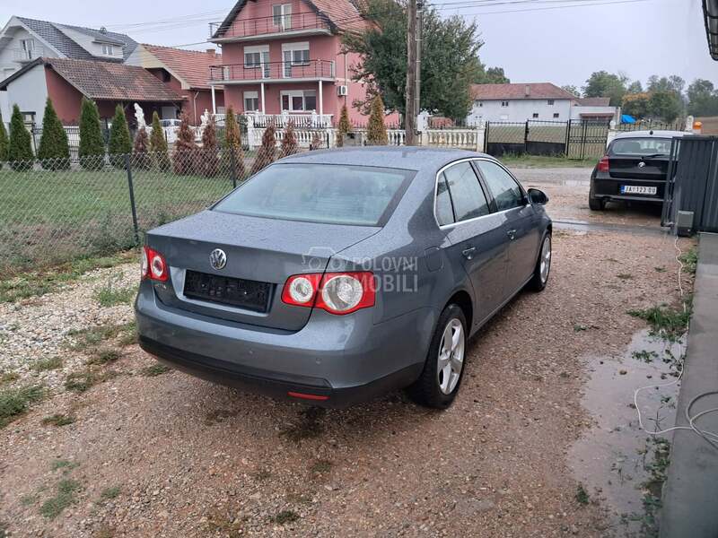 Volkswagen Jetta 1.6