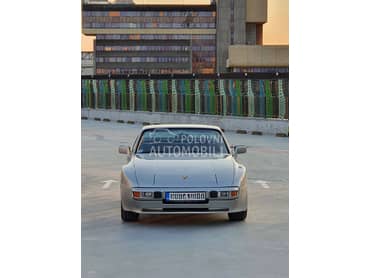 Porsche 944 