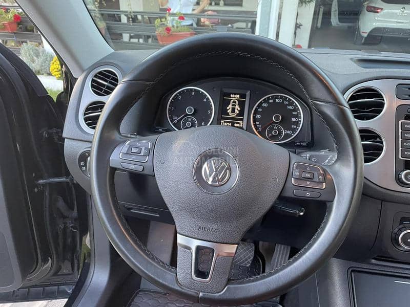 Volkswagen Tiguan 2,0 TDI DSG R LINE
