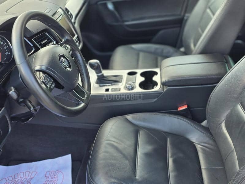 Volkswagen Touareg 3.0tdi LED/NAV