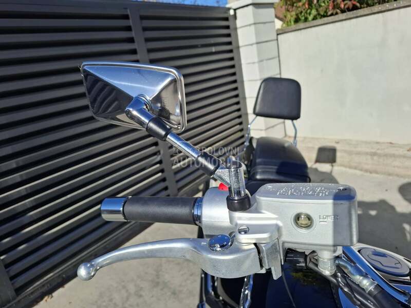 Suzuki Intruder M800