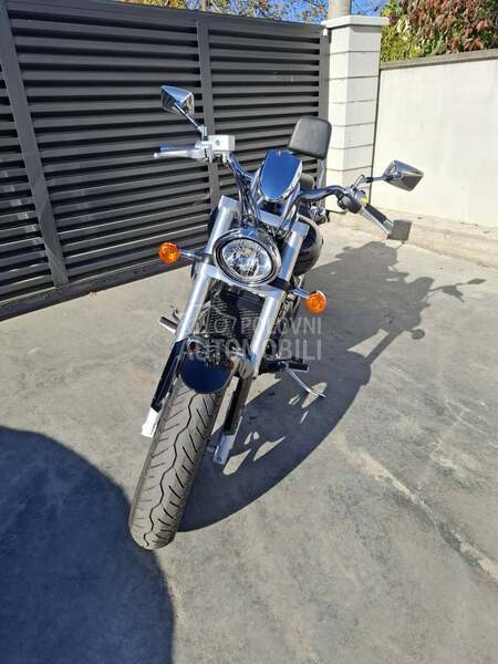 Suzuki Intruder M800