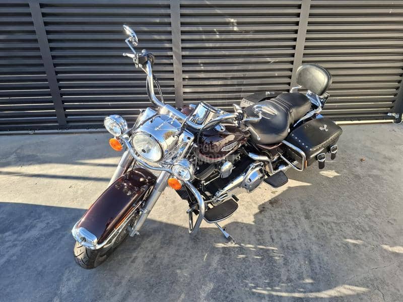 Harley Davidson FLHRC ROAD KING
