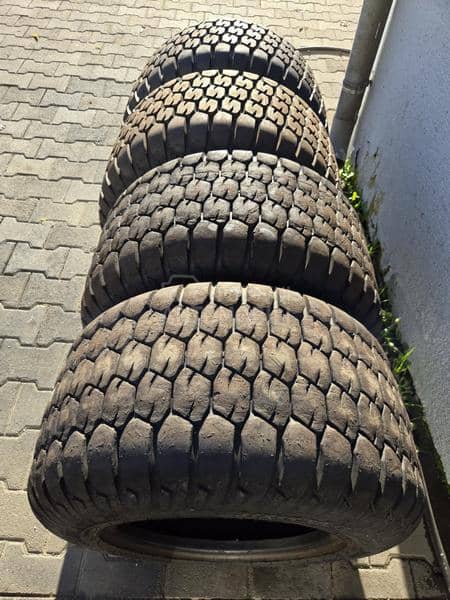 Ostalo 320/15.50 R15