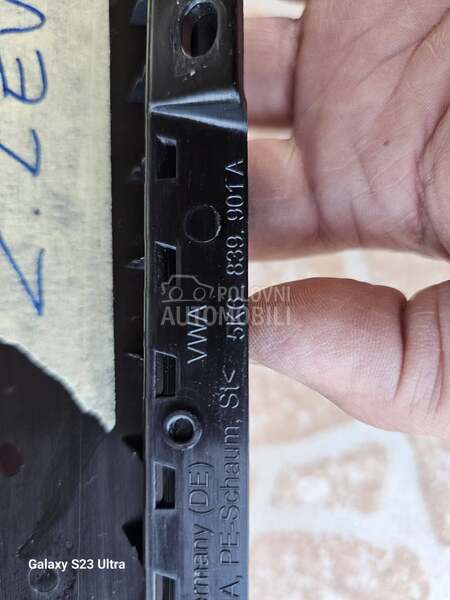 LAJSNA ZADNJIH VRATA