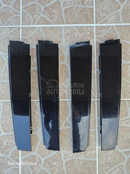 LAJSNA ZADNJIH VRATA