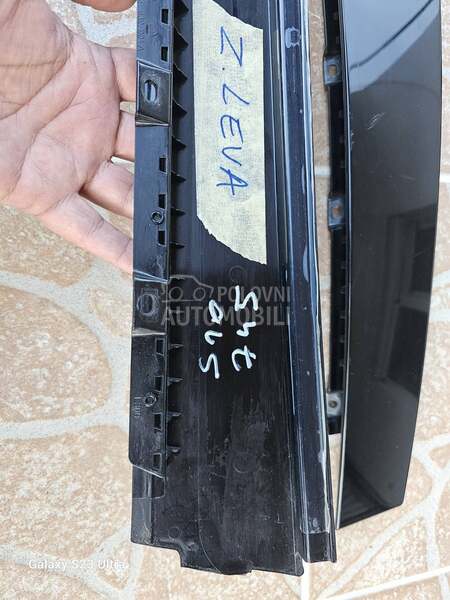 LAJSNA ZADNJIH VRATA