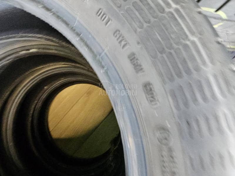 Continental 215/60 R17 Letnja
