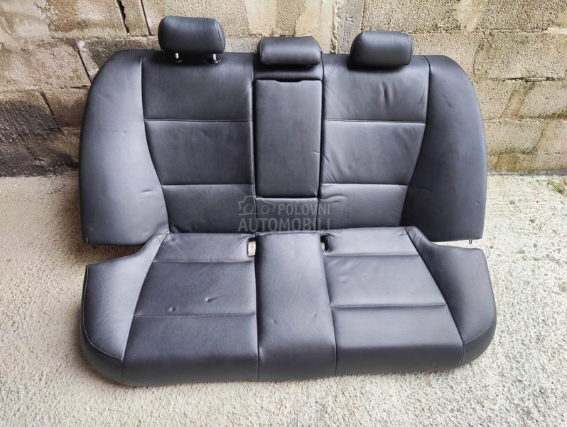 zadnja klupa kozna e90