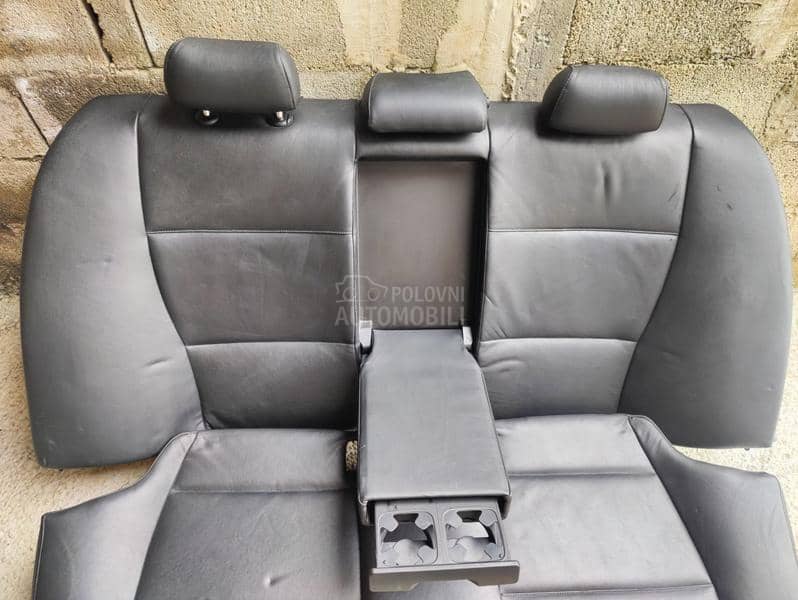 zadnja klupa kozna e90