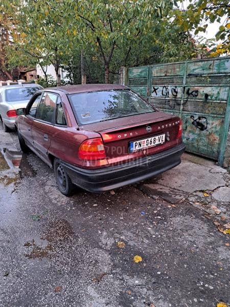 Opel Astra F 1.6 inecione
