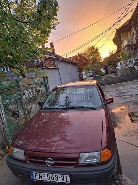 Opel Astra F 1.6 inecione