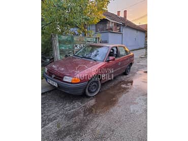 Opel Astra F 1.6 inecione