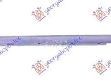 SAJTNA PLASTICNA Desno za Ford Focus od 2018. do 2022. god.