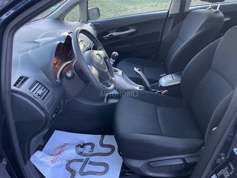 Toyota Auris NEMAČ KA  NO V
