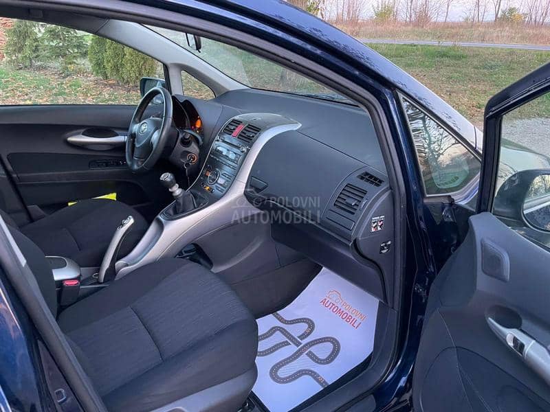 Toyota Auris NEMAČ KA  NO V
