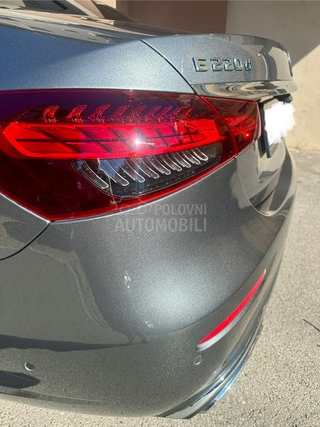 Mercedes Benz E 220 E 220 d Sedan