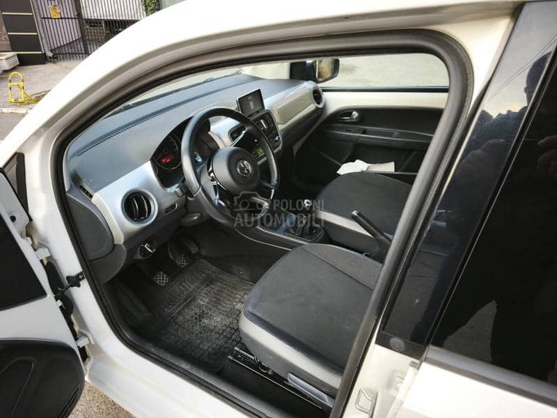Volkswagen up! 