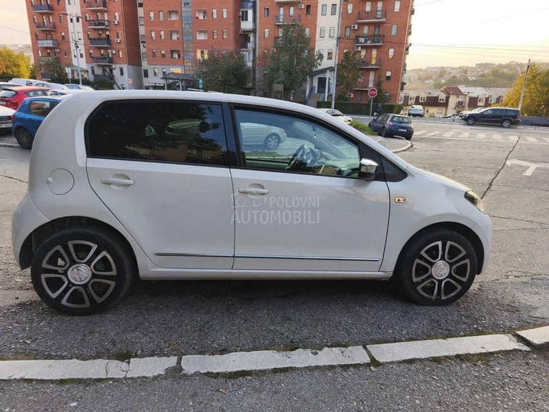 Volkswagen up! 