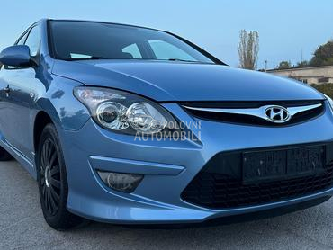 Hyundai i30 1,6 CRDI   NOV N0V