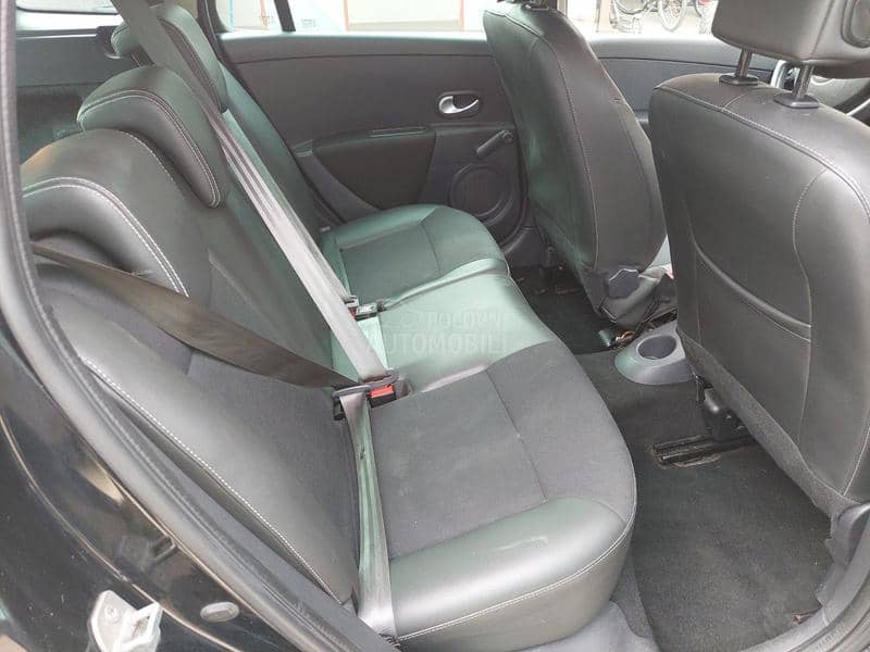 Renault Clio NIGT I DAY NAWI