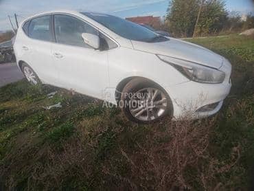 Kia cee`d 2014. god. -  kompletan auto u delovima
