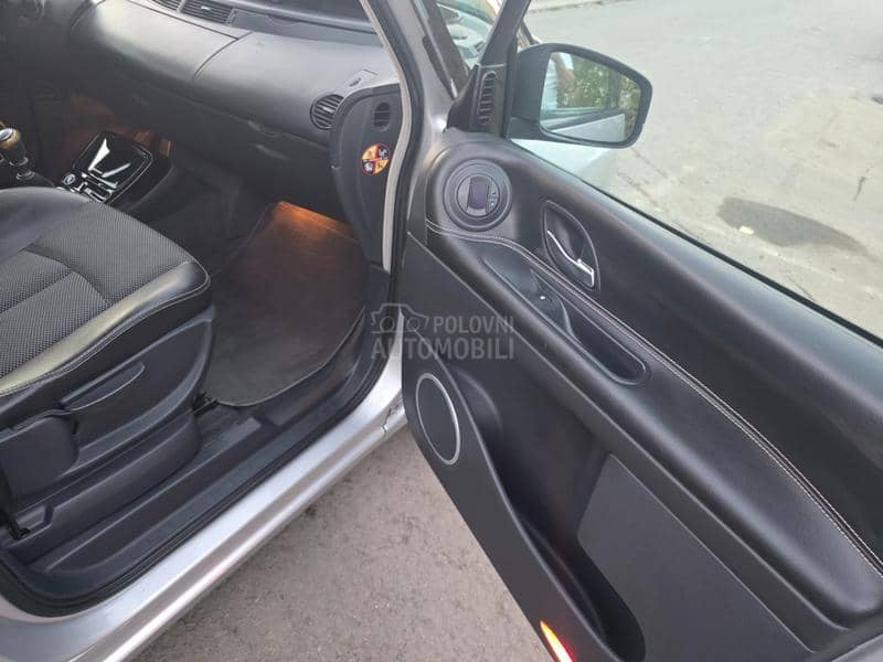 Renault Espace 2.0 DCI 7 Sedista