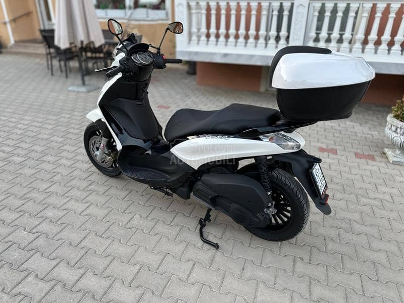 Piaggio Beverly