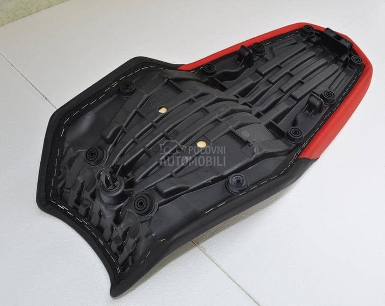 BMW F 750, 850 GS moto sediste