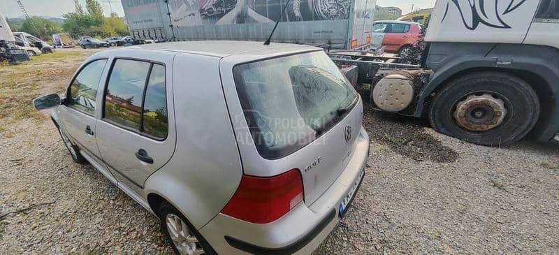 Volkswagen Golf 4 1.9 td 2002. god. -  kompletan auto u delovima