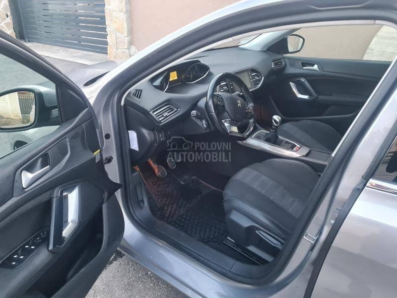 Peugeot 308 1.5  HDI V.Ser.