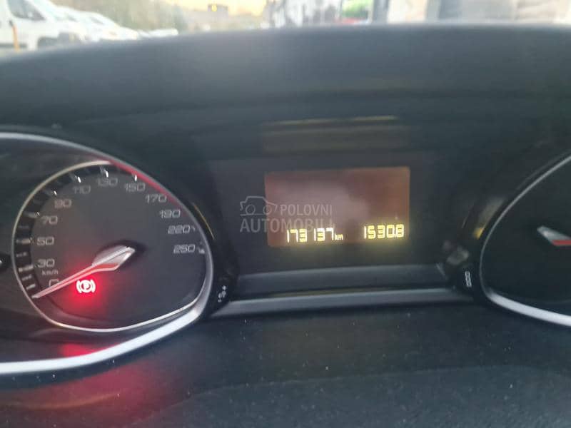 Peugeot 308 1.5  HDI V.Ser.