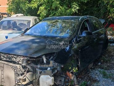 Opel Insignia 2.0d 2011. god. -  kompletan auto u delovima