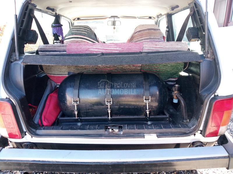 Lada Niva 1.7