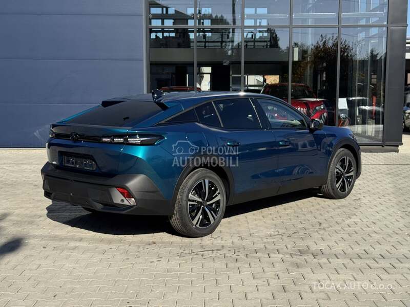 Peugeot 408 Allure 1.6E 215 AT