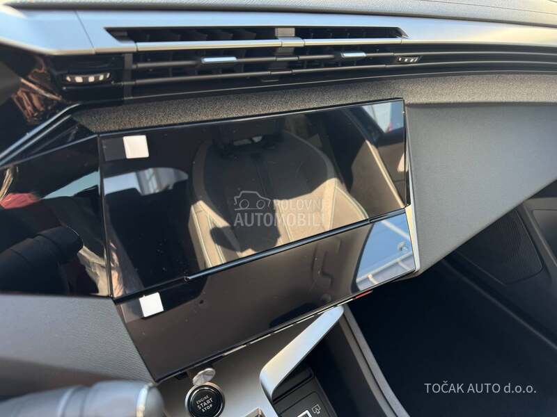 Peugeot 408 Allure 1.6E 215 AT