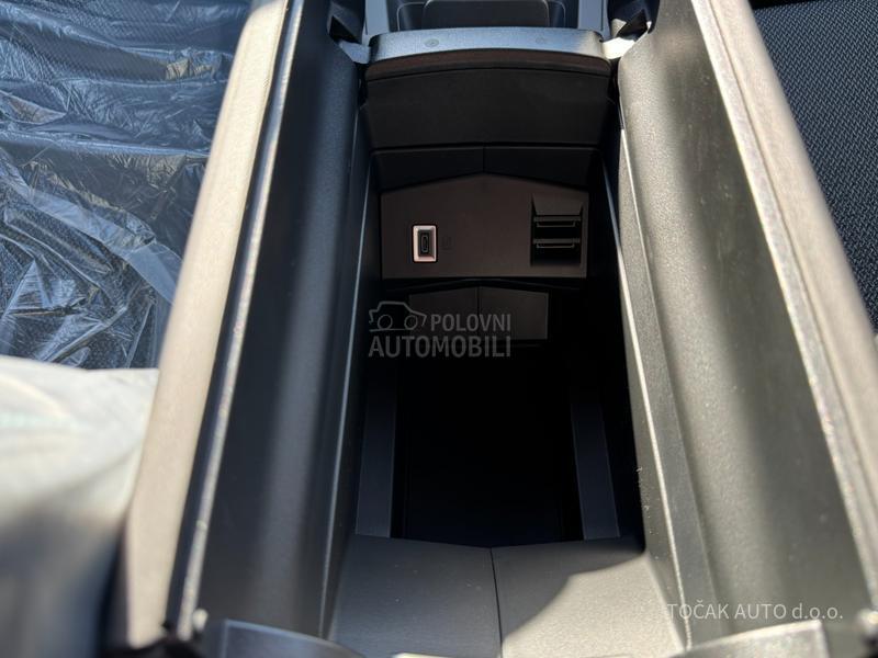 Peugeot 408 Allure 1.6E 215 AT