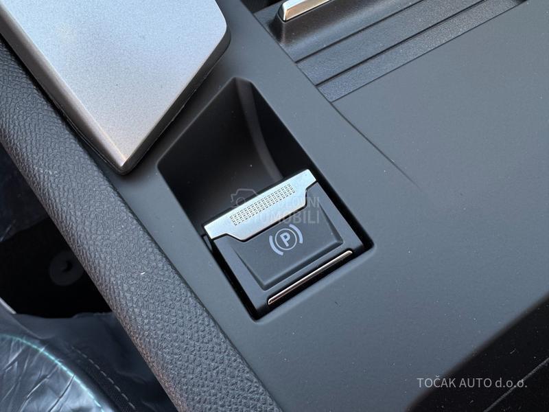 Peugeot 408 Allure 1.6E 215 AT