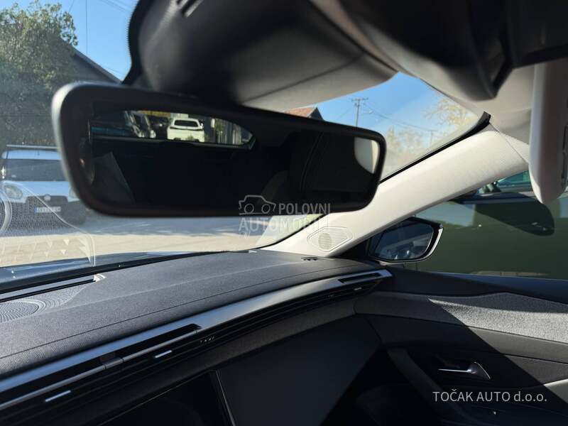 Peugeot 408 Allure 1.6E 215 AT