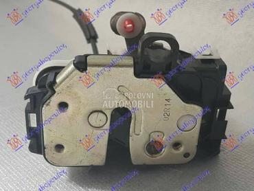 BRAVA PREDNJIH VRATA Desno za Fiat 500 za 2015. god.