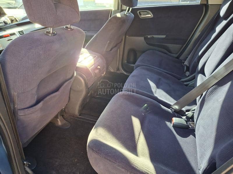 Honda FR-V honda 6 sediste