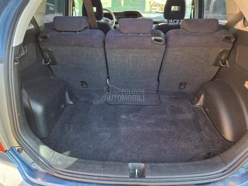 Honda FR-V honda 6 sediste