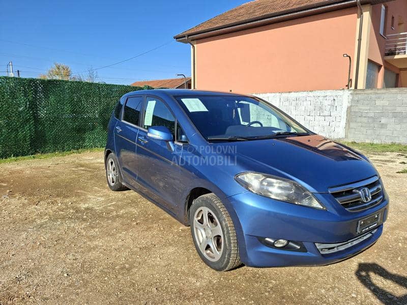 Honda FR-V honda 6 sediste