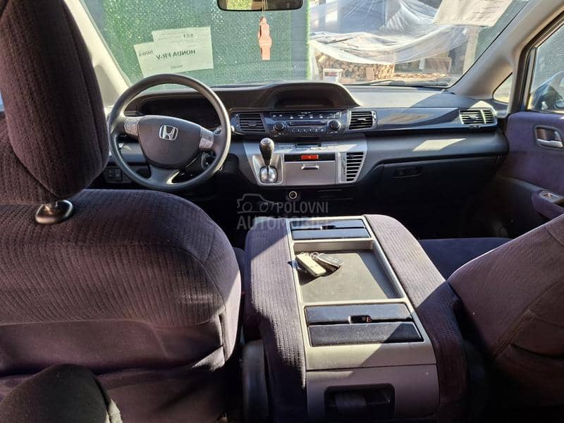 Honda FR-V honda 6 sediste