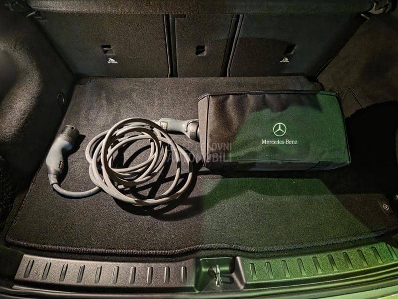 Mercedes Benz EQA 350 AMG PANO 4X4