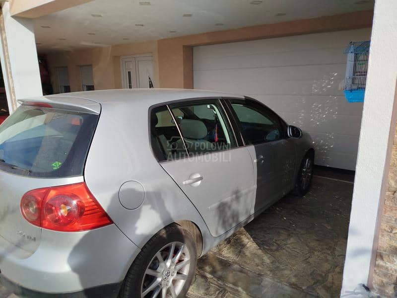 Volkswagen Golf 5 2.0 tdi