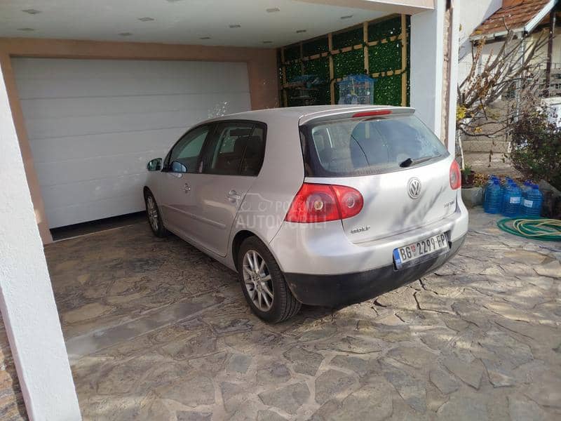 Volkswagen Golf 5 2.0 tdi