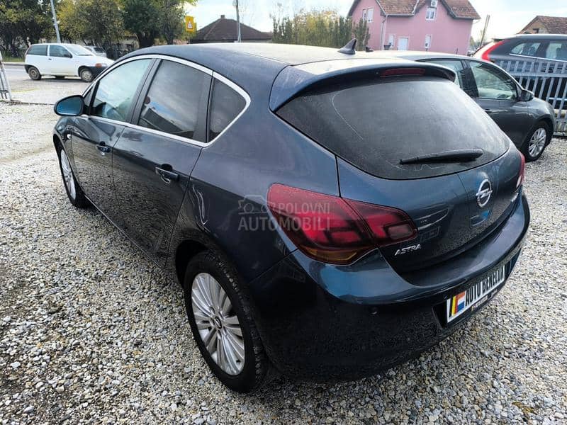 Opel Astra J 1.7 CDTI