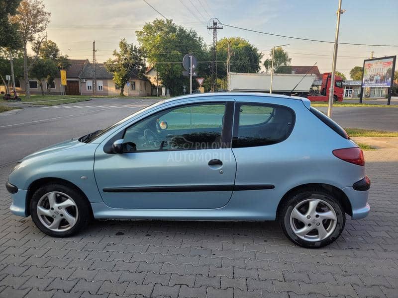 Peugeot 206 